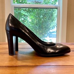 Calvin Klein Olive High Heeled Black Pumps